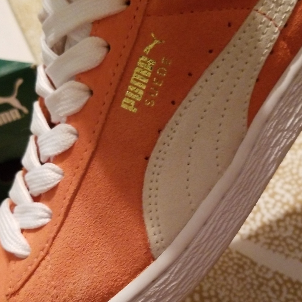 Sneakers - Picture 5 of 7